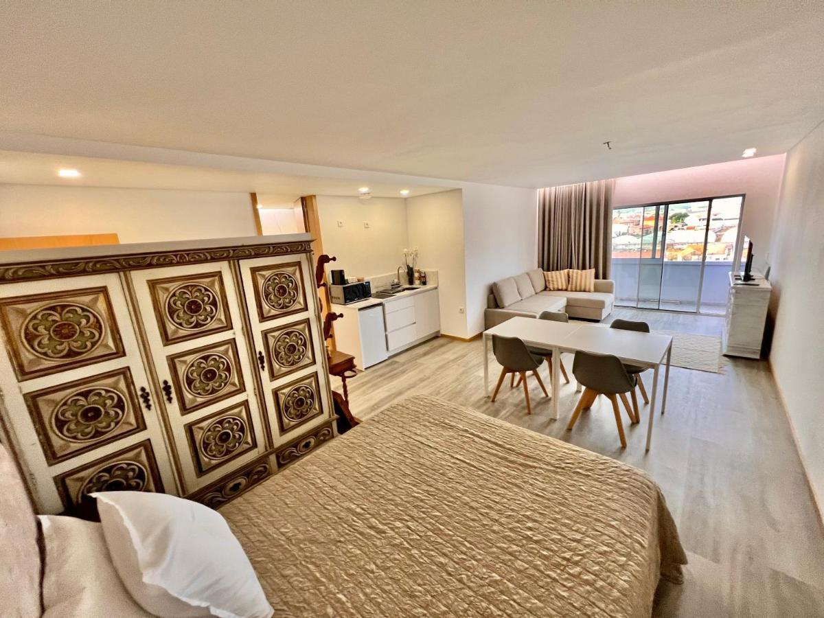 Charming Studio Apartment In โปโว เดอ วาร์ซิม ภายนอก รูปภาพ